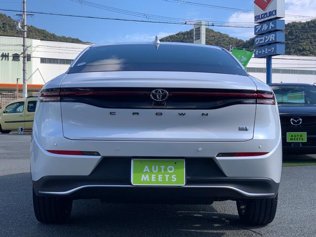 クラウンクロスオーバー ＲＳアドバンスド　全国１年間保証　純正ナビ　ＥＴＣ２．０　トヨタセーフティセンス　４ＷＤ　レザーシート　パノラミックビューモニター　２１インチアルミ　パドルシフト　シートヒーター　ＰＷゲート　アダプティブクルーズ（9枚目）