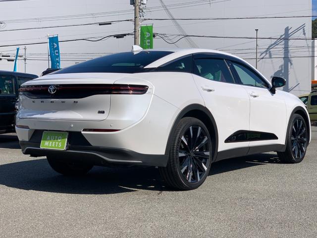 クラウンクロスオーバー ＲＳアドバンスド　全国１年間保証　純正ナビ　ＥＴＣ２．０　トヨタセーフティセンス　４ＷＤ　レザーシート　パノラミックビューモニター　２１インチアルミ　パドルシフト　シートヒーター　ＰＷゲート　アダプティブクルーズ（12枚目）
