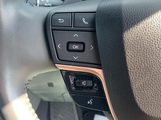 クラウンクロスオーバー ＲＳアドバンスド　全国１年間保証　純正ナビ　ＥＴＣ２．０　トヨタセーフティセンス　４ＷＤ　レザーシート　パノラミックビューモニター　２１インチアルミ　パドルシフト　シートヒーター　ＰＷゲート　アダプティブクルーズ（17枚目）