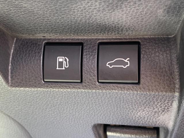 クラウンクロスオーバー ＲＳアドバンスド　全国１年間保証　純正ナビ　ＥＴＣ２．０　トヨタセーフティセンス　４ＷＤ　レザーシート　パノラミックビューモニター　２１インチアルミ　パドルシフト　シートヒーター　ＰＷゲート　アダプティブクルーズ（29枚目）