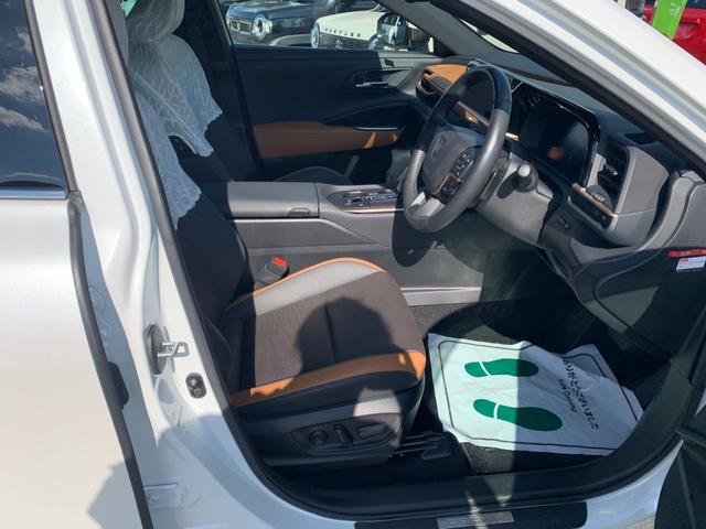 クラウンクロスオーバー ＲＳアドバンスド　全国１年間保証　純正ナビ　ＥＴＣ２．０　トヨタセーフティセンス　４ＷＤ　レザーシート　パノラミックビューモニター　２１インチアルミ　パドルシフト　シートヒーター　ＰＷゲート　アダプティブクルーズ（31枚目）