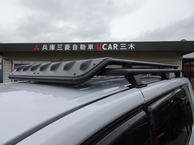 デリカＤ：５ Ｐ　ＵＣＡＲ三木カスタム車　電動サイドステップ　ＧＯＱＢＵＴＯ－ＲＩＩＩ　ＢＵＳＴＥＲＳ　純正１０型ナビ　ドライブレコーダー　ＥＴＣ　アラウンドモニター　両側電動スライドドア（6枚目）