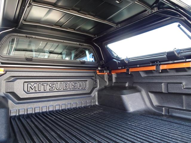 トライトン GSR キャノピー トライトンパッケージ パワーシート メモリーナビ マルチアラウンドモニター クルーズコントロール オートライト スマートキー ベッドライナー アンダーライドプロテクション(2枚目)