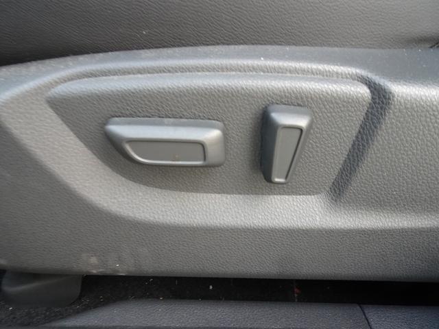 エクリプスクロスPHEV G 本革シート 7型ワイドナビ ETC クルーズコントロール バックカメラ 後側方車両検知警報システム オートホールド スマートキー パーキングソナー シートヒーター ステアリングヒーター オートライト(29枚目)