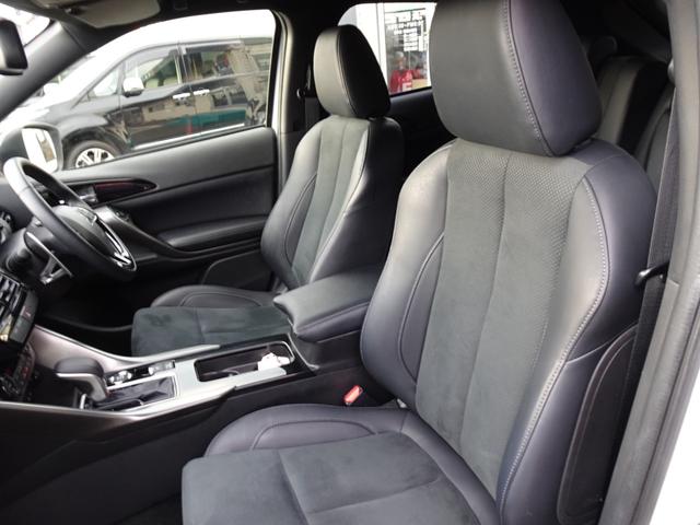 座り心地のいい運転席＆助手席！！！