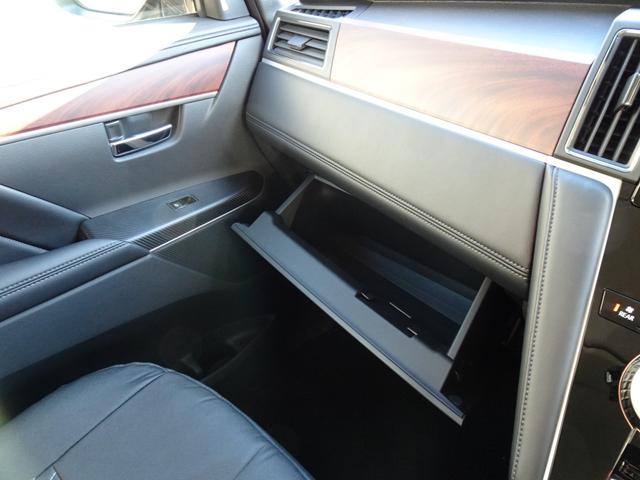 デリカＤ：５ Ｐ　１０．１型メモリーナビ　ドライブレコーダー　ＥＴＣ　電動サイドステップ付き　後側方車両検知警報システム　両側電動スライドドア　電動テールゲート　クルーズコントロール　パドルシフト（33枚目）