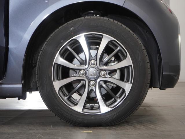 アルミホイール装着車です！これで足元まわりもおしゃれにきまります！