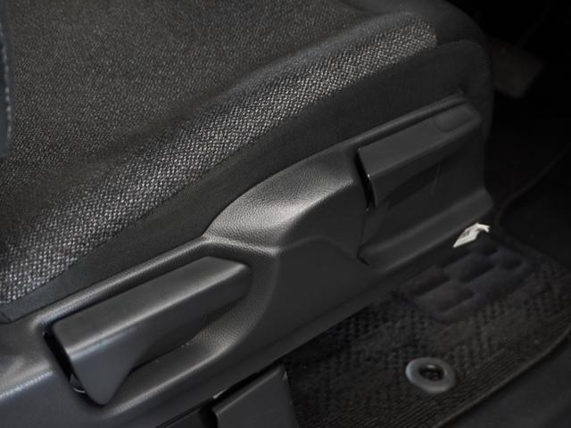 ◆シートハイトアジャスター◆運転席を上下に高さ調節ができます！運転ポジションを体格に合わせてシート調整できます。