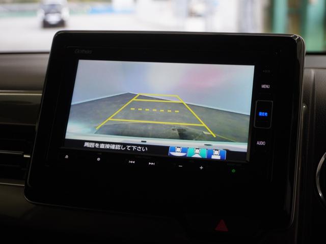 �����A���C�h�J�����V�X�e�����R��ނ̕\���Ō���m�F���T�|�[�g��Z���N�g���o�[���u�q�v�̈ʒu�ɓ����ƃJ�����摜�ɐ؂�ւ��B�m�[�}���r���[�ł͏]���̃��A�J�����Ɠ��l�̕W���I�ȃr���[�ŕ\�����܂��I