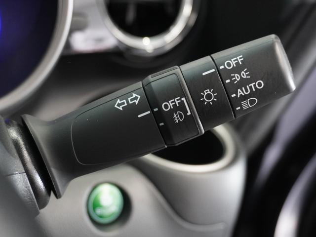 ���I�[�g���C�g���w�b�h���C�g�́A�I�[�g���C�g�t���I�g���l���ł����삪�s�v�ň��S�ɉ^�]�ł��܂�