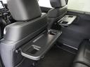 ◆シートバックテーブル◆フロントシートの背面に後席用のテーブルがついています。小物が置けて！カップホルダーもあります、ドライブ中や休憩時にも便利なテーブルです。