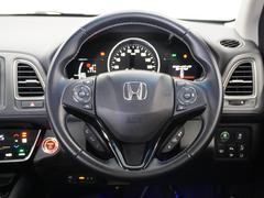 【ＨｏｎｄａＳＥＮＳＩＮＧ】カメラ等装置で精度の高い検知能力を発揮、安全運転を支援します。ステアリング上のコントローラーに注目！ 7