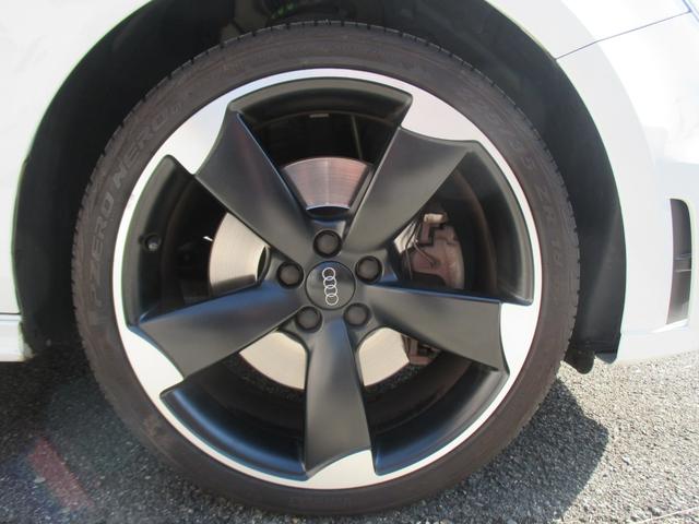 Ａ１ アーバンレーサーリミテッド　アーバンレーサーリミテッド　１５０台限定車　純正エアロパーツ＆専用１８インチアルミホイール　純正ナビ・地デジ・バックカメラ・ドライブレコーダー　パドルシフト（19枚目）