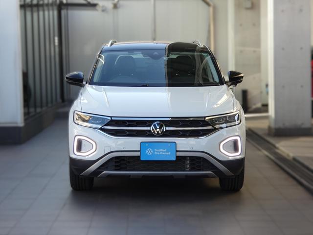 Ｔ－ロック ＴＳＩ　スタイル　認定中古車保証１年付き　衝突軽減ブレーキ　レザーシート　ＩＱ．Ｌｉｇｈｔ　デジタルメーター　トラベルアシスト　リアトラフィックアラート　サイドアシスト　前後パーキングセンサー　ＣａｒＰｌａｙ対応（5枚目）