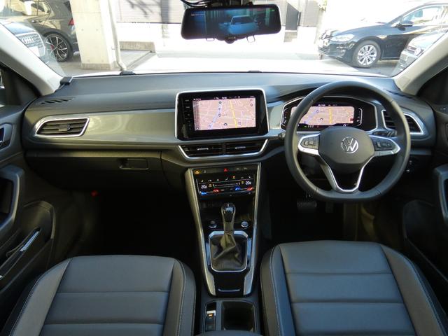 Ｔ－ロック ＴＳＩ　スタイル　認定中古車保証１年付き　衝突軽減ブレーキ　レザーシート　ＩＱ．Ｌｉｇｈｔ　デジタルメーター　トラベルアシスト　リアトラフィックアラート　サイドアシスト　前後パーキングセンサー　ＣａｒＰｌａｙ対応（9枚目）