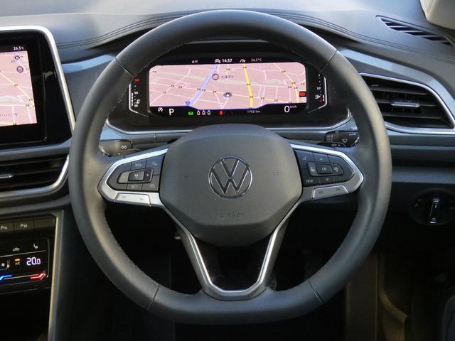 Ｔ－ロック ＴＳＩ　スタイル　認定中古車保証１年付き　衝突軽減ブレーキ　レザーシート　ＩＱ．Ｌｉｇｈｔ　デジタルメーター　トラベルアシスト　リアトラフィックアラート　サイドアシスト　前後パーキングセンサー　ＣａｒＰｌａｙ対応（11枚目）
