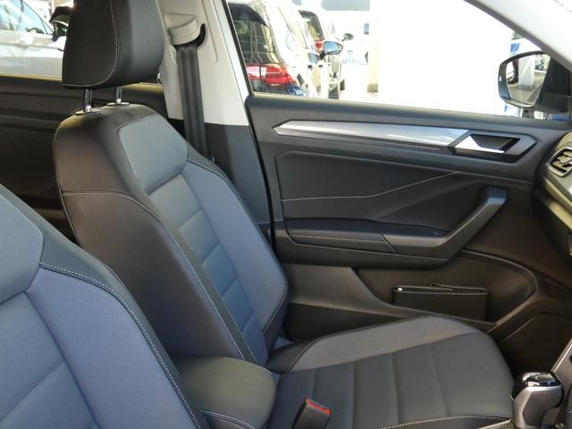 Ｔ－ロック ＴＳＩ　スタイル　認定中古車保証１年付き　衝突軽減ブレーキ　レザーシート　ＩＱ．Ｌｉｇｈｔ　デジタルメーター　トラベルアシスト　リアトラフィックアラート　サイドアシスト　前後パーキングセンサー　ＣａｒＰｌａｙ対応（12枚目）