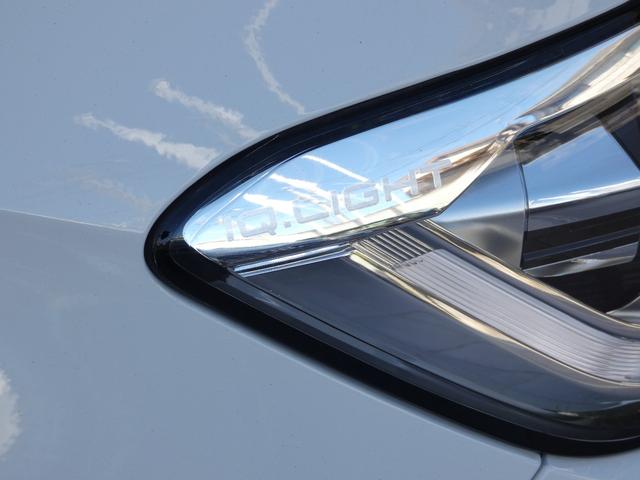 Ｔ－ロック ＴＳＩ　スタイル　認定中古車保証１年付き　衝突軽減ブレーキ　レザーシート　ＩＱ．Ｌｉｇｈｔ　デジタルメーター　トラベルアシスト　リアトラフィックアラート　サイドアシスト　前後パーキングセンサー　ＣａｒＰｌａｙ対応（27枚目）