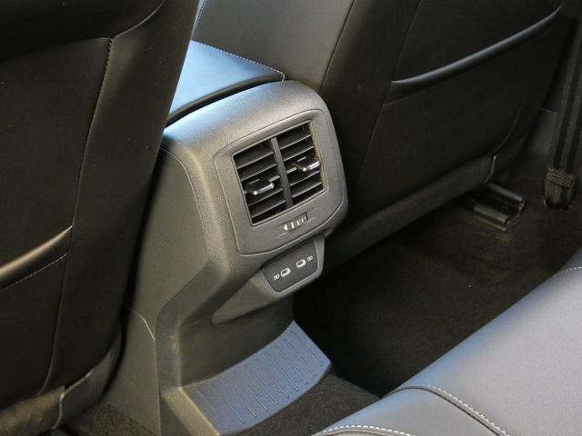 Ｔ－ロック ＴＳＩ　スタイル　認定中古車保証１年付き　衝突軽減ブレーキ　レザーシート　ＩＱ．Ｌｉｇｈｔ　デジタルメーター　トラベルアシスト　リアトラフィックアラート　サイドアシスト　前後パーキングセンサー　ＣａｒＰｌａｙ対応（51枚目）