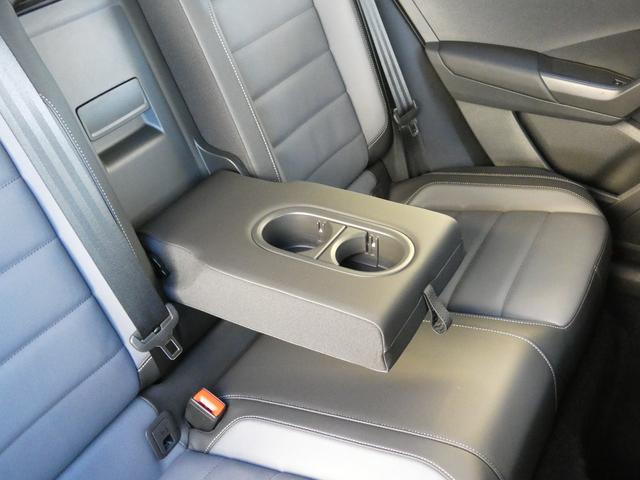 Ｔ－ロック ＴＳＩ　スタイル　認定中古車保証１年付き　衝突軽減ブレーキ　レザーシート　ＩＱ．Ｌｉｇｈｔ　デジタルメーター　トラベルアシスト　リアトラフィックアラート　サイドアシスト　前後パーキングセンサー　ＣａｒＰｌａｙ対応（52枚目）