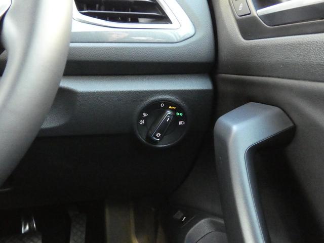 Ｔ－ロック ＴＳＩ　スタイル　認定中古車保証１年付き　衝突軽減ブレーキ　レザーシート　ＩＱ．Ｌｉｇｈｔ　デジタルメーター　トラベルアシスト　リアトラフィックアラート　サイドアシスト　前後パーキングセンサー　ＣａｒＰｌａｙ対応（76枚目）