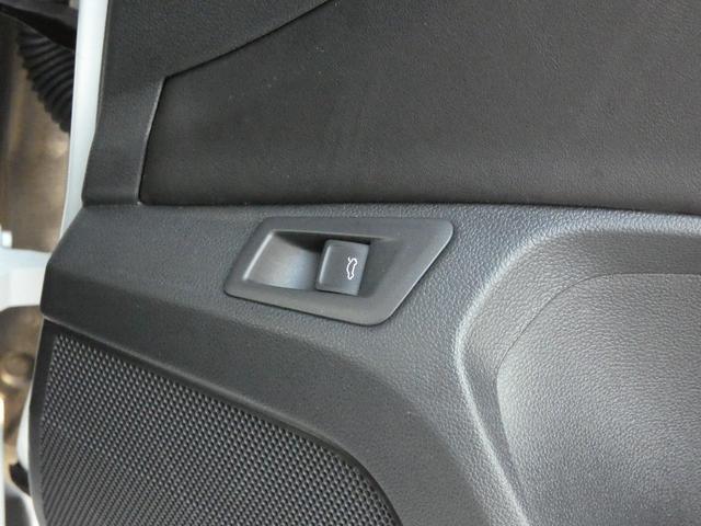 Ｔ－ロック ＴＳＩ　スタイル　認定中古車保証１年付き　衝突軽減ブレーキ　レザーシート　ＩＱ．Ｌｉｇｈｔ　デジタルメーター　トラベルアシスト　リアトラフィックアラート　サイドアシスト　前後パーキングセンサー　ＣａｒＰｌａｙ対応（78枚目）