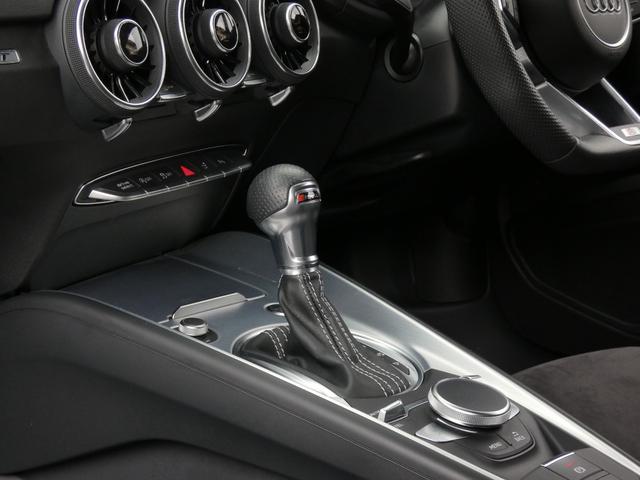 TTクーペ 40TFSI 認定保証1年付き Sラインパッケージ マトリクスLEDヘッドライト バーチャルコックピット サイドアシスト アルカンターラ/レザーシート リアビューカメラ 前後パーキングセンサー CarPlay対応(8枚目)