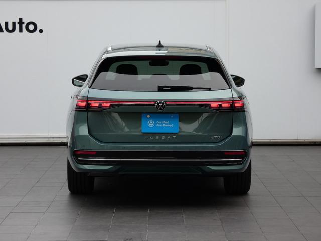 パサート eTSI エレガンス ナビゲーション DCC 元デモカー 全周囲カメラ レザーシート トラベルアシスト サイドアシスト リアトラフィックアラート ワイヤレスチャージング デジタルメーター IQライト ベンチレーション(6枚目)