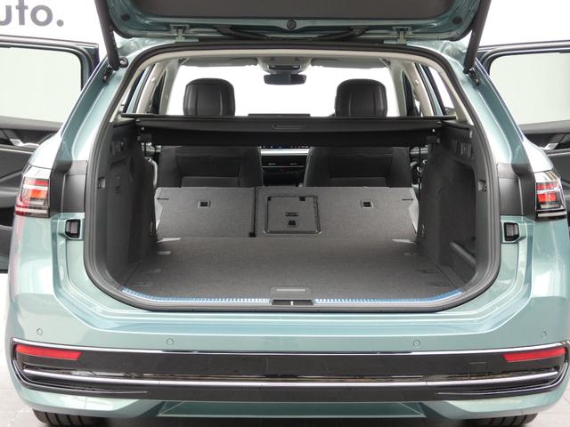 パサート eTSI エレガンス ナビゲーション DCC 元デモカー 全周囲カメラ レザーシート トラベルアシスト サイドアシスト リアトラフィックアラート ワイヤレスチャージング デジタルメーター IQライト ベンチレーション(40枚目)