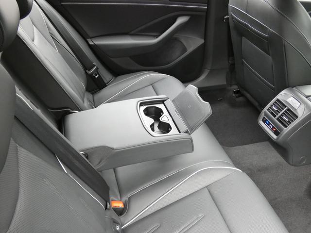 パサート eTSI エレガンス ナビゲーション DCC 元デモカー 全周囲カメラ レザーシート トラベルアシスト サイドアシスト リアトラフィックアラート ワイヤレスチャージング デジタルメーター IQライト ベンチレーション(53枚目)