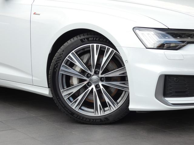 １００項目にも及ぶ点検と整備を行い、ベストなコンディションでご納車致します。全国のアウディ正規ディーラーにてアフターケアもご対応致しますのでご安心くださいませ。