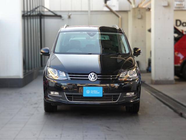 シャラン ＴＤＩ　ハイライン　ディープブラックＰＥ　クリーンディーゼル車　ブラインドスポット　レーンアシスト　リアトラフィックアラート　シートヒーター　純正ナビ　ＴＶチューナー　Ｂｌｕｅｔｏｏｔｈ接続　キセノンヘッドライト　ＥＴＣ（5枚目）