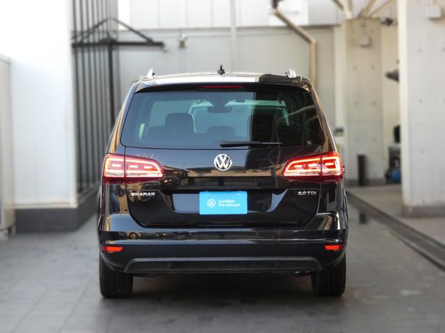 シャラン ＴＤＩ　ハイライン　ディープブラックＰＥ　クリーンディーゼル車　ブラインドスポット　レーンアシスト　リアトラフィックアラート　シートヒーター　純正ナビ　ＴＶチューナー　Ｂｌｕｅｔｏｏｔｈ接続　キセノンヘッドライト　ＥＴＣ（6枚目）