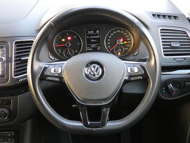 シャラン ＴＤＩ　ハイライン　ディープブラックＰＥ　クリーンディーゼル車　ブラインドスポット　レーンアシスト　リアトラフィックアラート　シートヒーター　純正ナビ　ＴＶチューナー　Ｂｌｕｅｔｏｏｔｈ接続　キセノンヘッドライト　ＥＴＣ（10枚目）