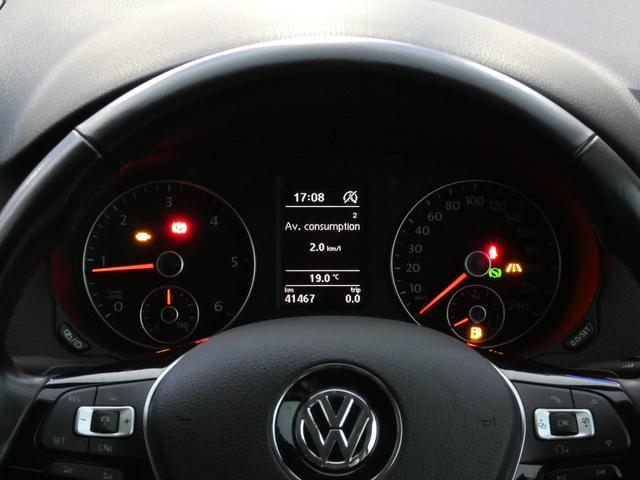 シャラン ＴＤＩ　ハイライン　ディープブラックＰＥ　クリーンディーゼル車　ブラインドスポット　レーンアシスト　リアトラフィックアラート　シートヒーター　純正ナビ　ＴＶチューナー　Ｂｌｕｅｔｏｏｔｈ接続　キセノンヘッドライト　ＥＴＣ（11枚目）