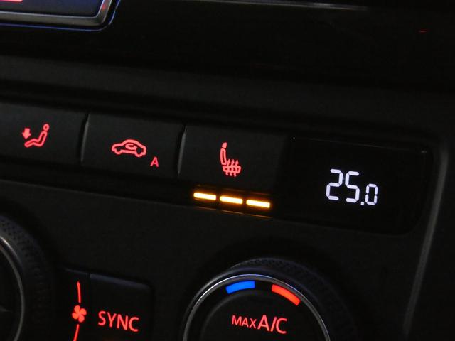 シャラン ＴＤＩ　ハイライン　ディープブラックＰＥ　クリーンディーゼル車　ブラインドスポット　レーンアシスト　リアトラフィックアラート　シートヒーター　純正ナビ　ＴＶチューナー　Ｂｌｕｅｔｏｏｔｈ接続　キセノンヘッドライト　ＥＴＣ（19枚目）