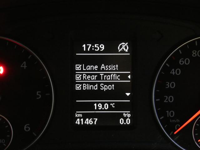 シャラン ＴＤＩ　ハイライン　ディープブラックＰＥ　クリーンディーゼル車　ブラインドスポット　レーンアシスト　リアトラフィックアラート　シートヒーター　純正ナビ　ＴＶチューナー　Ｂｌｕｅｔｏｏｔｈ接続　キセノンヘッドライト　ＥＴＣ（20枚目）