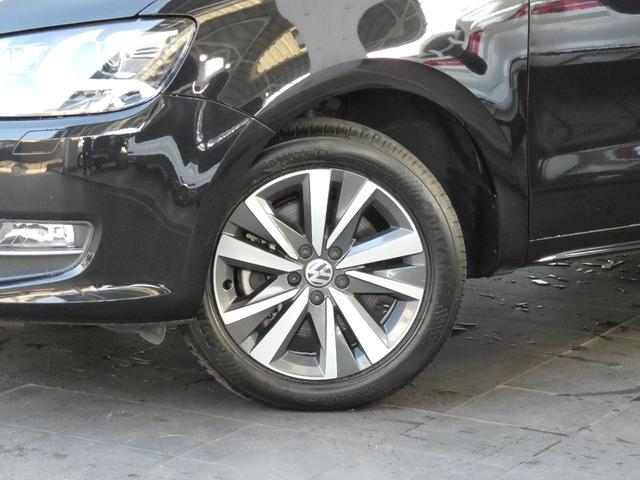 シャラン ＴＤＩ　ハイライン　ディープブラックＰＥ　クリーンディーゼル車　ブラインドスポット　レーンアシスト　リアトラフィックアラート　シートヒーター　純正ナビ　ＴＶチューナー　Ｂｌｕｅｔｏｏｔｈ接続　キセノンヘッドライト　ＥＴＣ（26枚目）