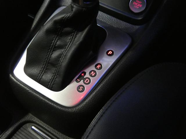 シャラン ＴＤＩ　ハイライン　ディープブラックＰＥ　クリーンディーゼル車　ブラインドスポット　レーンアシスト　リアトラフィックアラート　シートヒーター　純正ナビ　ＴＶチューナー　Ｂｌｕｅｔｏｏｔｈ接続　キセノンヘッドライト　ＥＴＣ（55枚目）