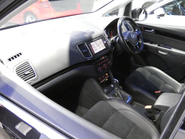 シャラン ＴＤＩ　ハイライン　ディープブラックＰＥ　クリーンディーゼル車　ブラインドスポット　レーンアシスト　リアトラフィックアラート　シートヒーター　純正ナビ　ＴＶチューナー　Ｂｌｕｅｔｏｏｔｈ接続　キセノンヘッドライト　ＥＴＣ（56枚目）