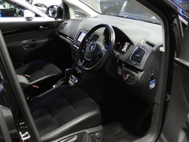 シャラン ＴＤＩ　ハイライン　ディープブラックＰＥ　クリーンディーゼル車　ブラインドスポット　レーンアシスト　リアトラフィックアラート　シートヒーター　純正ナビ　ＴＶチューナー　Ｂｌｕｅｔｏｏｔｈ接続　キセノンヘッドライト　ＥＴＣ（62枚目）