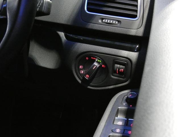 シャラン ＴＤＩ　ハイライン　ディープブラックＰＥ　クリーンディーゼル車　ブラインドスポット　レーンアシスト　リアトラフィックアラート　シートヒーター　純正ナビ　ＴＶチューナー　Ｂｌｕｅｔｏｏｔｈ接続　キセノンヘッドライト　ＥＴＣ（65枚目）