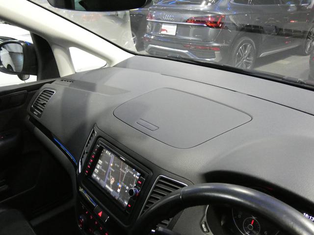 シャラン ＴＤＩ　ハイライン　ディープブラックＰＥ　クリーンディーゼル車　ブラインドスポット　レーンアシスト　リアトラフィックアラート　シートヒーター　純正ナビ　ＴＶチューナー　Ｂｌｕｅｔｏｏｔｈ接続　キセノンヘッドライト　ＥＴＣ（72枚目）