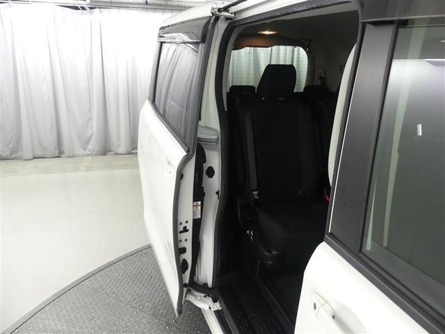 ノア ハイブリッドX ディライトプラス フルセグ メモリーナビ DVD再生 後席モニター バックカメラ 両側電動スライド LEDヘッドランプ 乗車定員7人 3列シート ワンオーナー(10枚目)