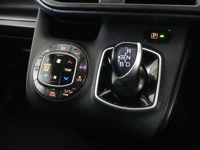 ノア ハイブリッドX ディライトプラス フルセグ メモリーナビ DVD再生 後席モニター バックカメラ 両側電動スライド LEDヘッドランプ 乗車定員7人 3列シート ワンオーナー(24枚目)