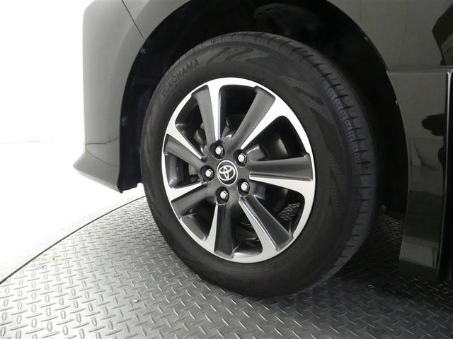 ヴォクシー ＺＳ　煌ＩＩ　フルセグ　メモリーナビ　ＤＶＤ再生　バックカメラ　衝突被害軽減システム　ＥＴＣ　両側電動スライド　ＬＥＤヘッドランプ　ウオークスルー　乗車定員７人　３列シート　フルエアロ　アイドリングストップ（17枚目）