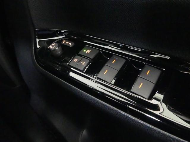 ヴォクシー ＺＳ　煌ＩＩ　フルセグ　メモリーナビ　ＤＶＤ再生　バックカメラ　衝突被害軽減システム　ＥＴＣ　両側電動スライド　ＬＥＤヘッドランプ　ウオークスルー　乗車定員７人　３列シート　フルエアロ　アイドリングストップ（25枚目）