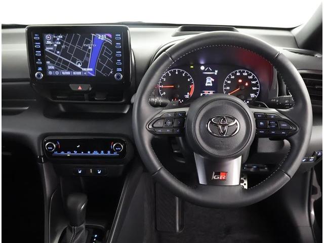 ＧＲヤリス ＲＳ　ライトパッケージ　フルセグ　メモリーナビ　バックカメラ　衝突被害軽減システム　ＥＴＣ　ＬＥＤヘッドランプ　アイドリングストップ（4枚目）