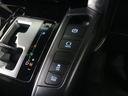 VSC(Vehicle Stability Control)付です。 横滑りを防止する装置です。 万が一の時に作動する、安全のための装置です。