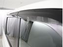サイドバイザー付きです。雨の日でも窓を少し開けて換気することが出来ます！！